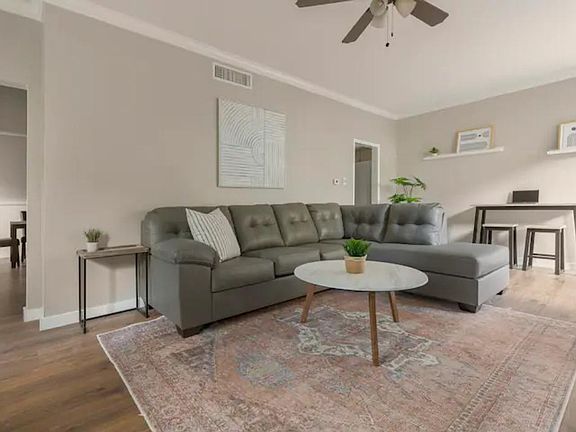 4th image of 2100 Tanglewilde St APT 77