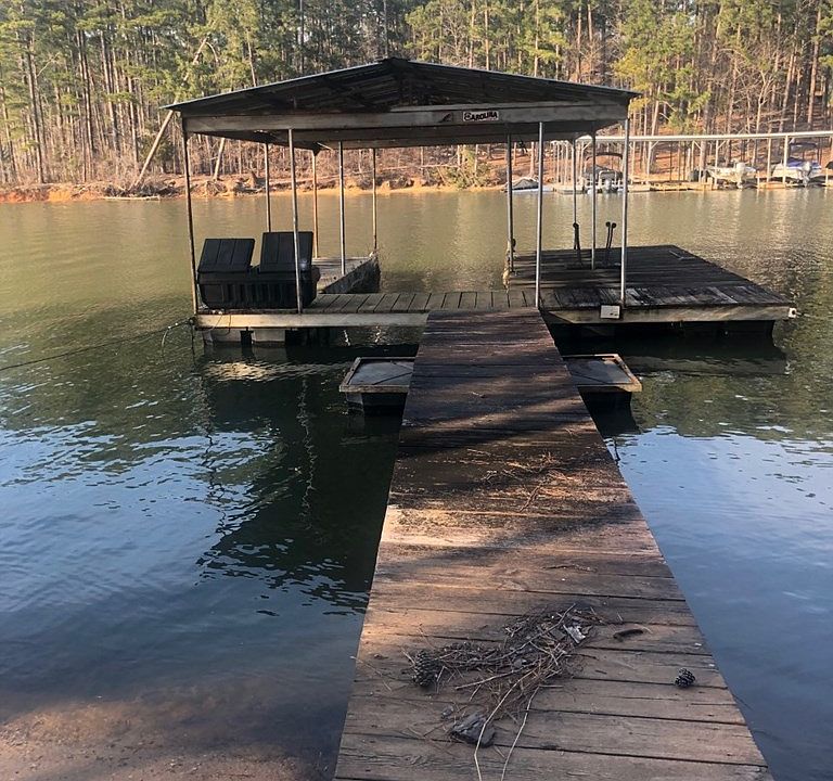 2nd image of 226 Valentine Dr