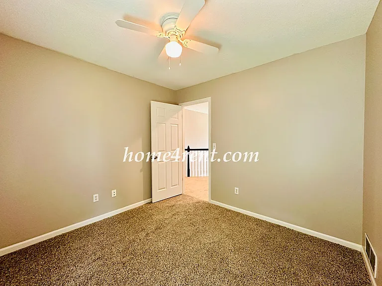 8511 W 128th St — Photo 35