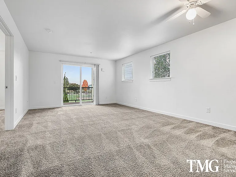 1017 SE 12th Ave — Photo 205
