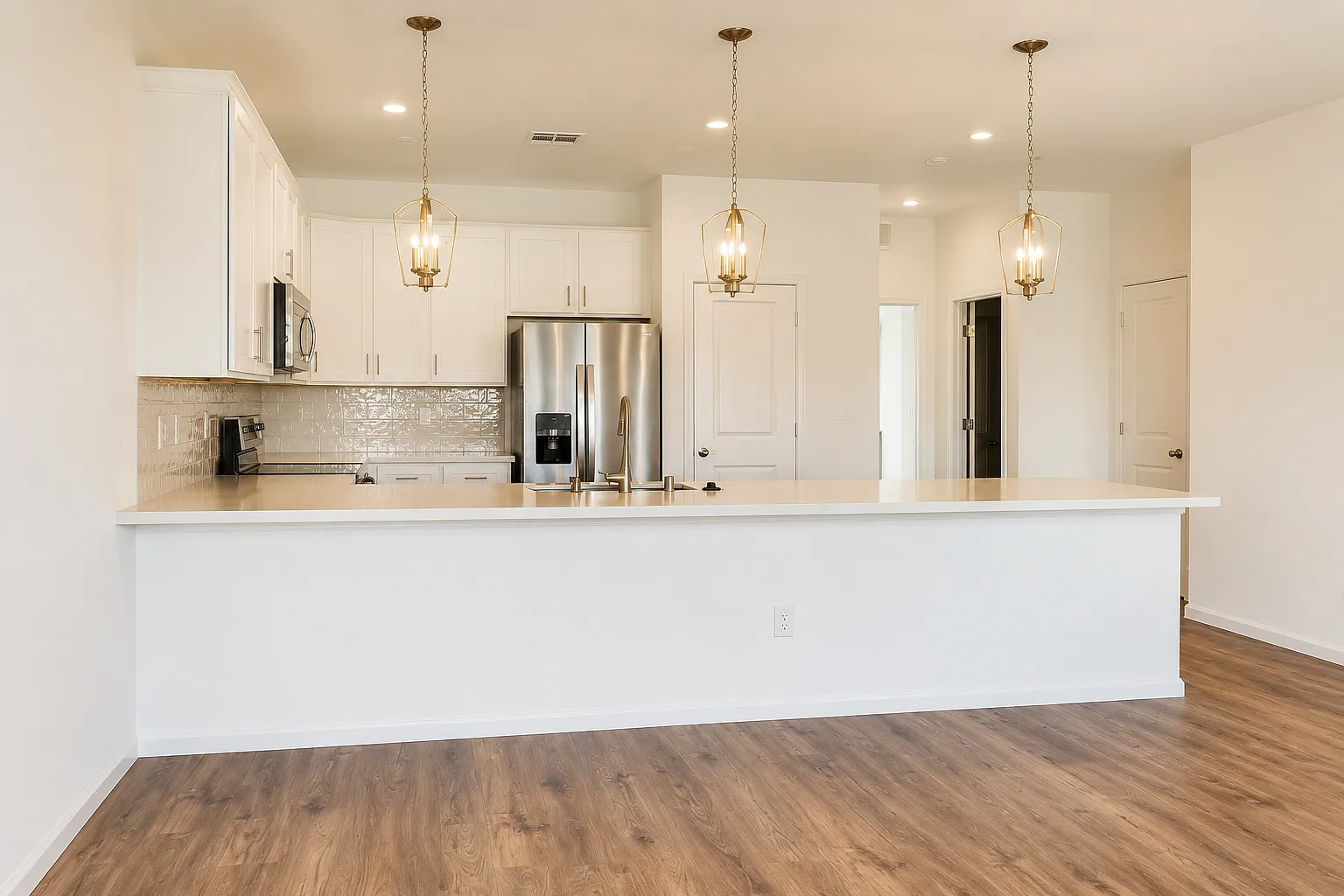 4 bed, 3.5 bath, 2300 sqft, $3,000 — Photo 1