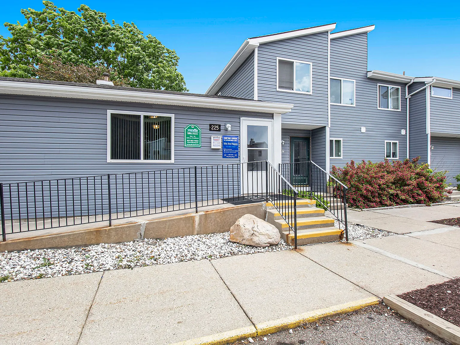 Westwind Townhomes — Photo 4