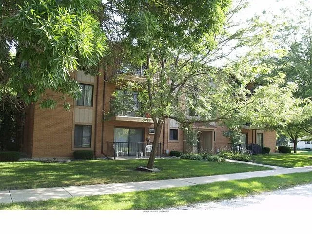 10930 S Worth Ave Unit 1 photo 1