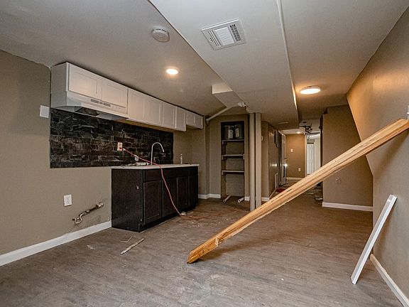 3rd image of 206 Mount Prospect Ave #3