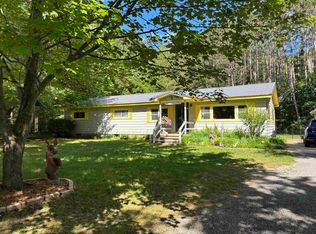 2190 Pine Crescent Dr, Farwell, MI 48622