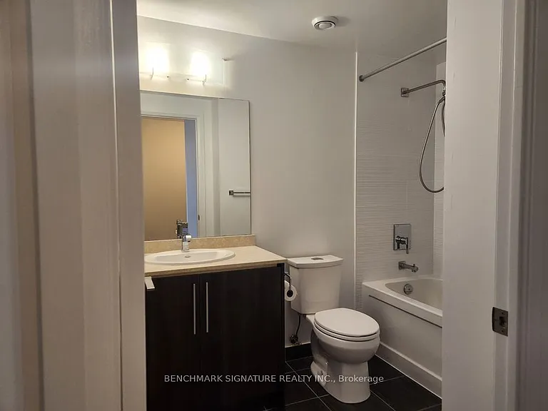 7161 Yonge St #518 — Photo 13