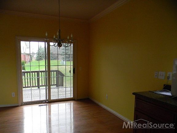 5th image of 4357 Summer Pl