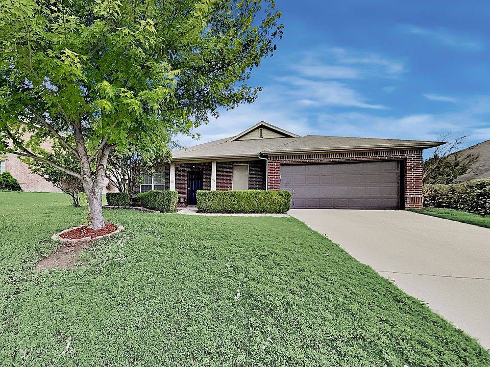 1st image of 614 Sage Brush Dr