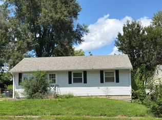 13 Briarcliff Ct, Pekin, IL 61554