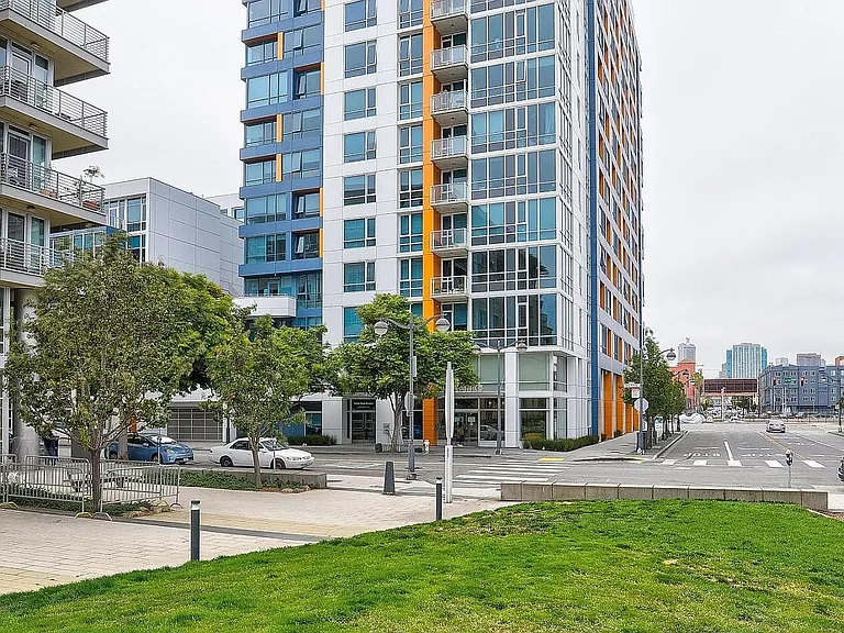 300 Berry St #806 — Photo 30