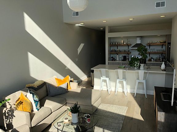 Living Room/Kitchen