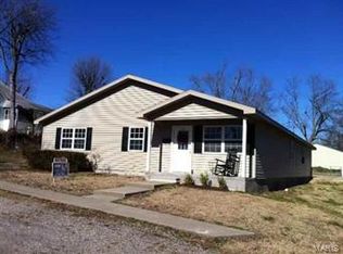 904 2nd St, Scott City, MO 63780