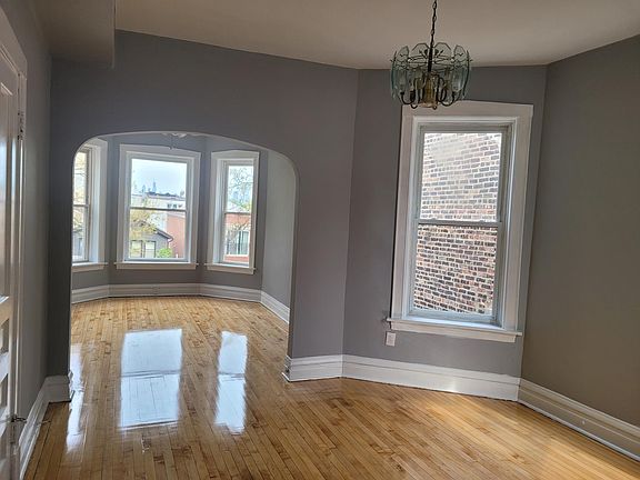 3rd image of 904 N Richmond St #3