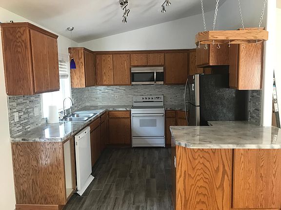 3rd image of 4709 Kendall Way