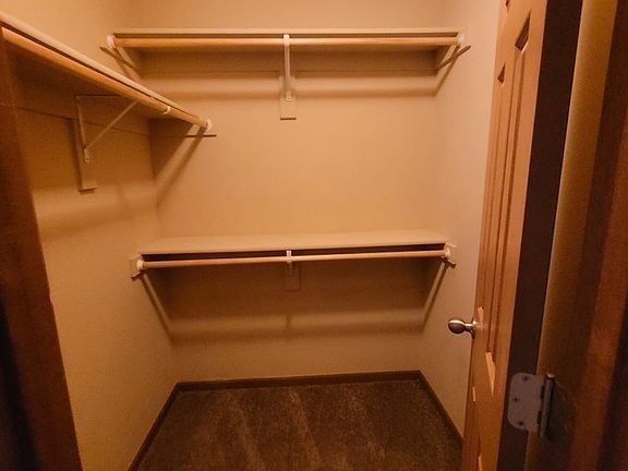 5th image of 10333 Sloan Ave