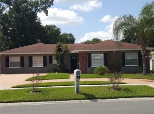 1023 Greenbriar Dr, Brandon, FL 33511