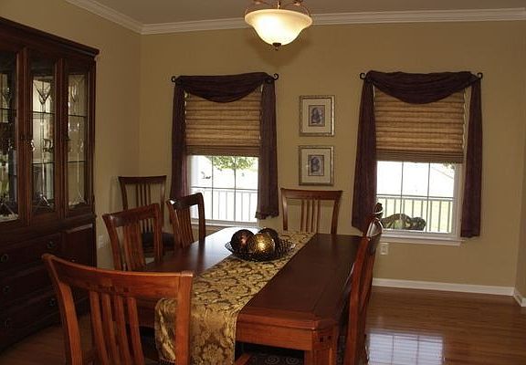 5th image of 20 Huckleberry Ln