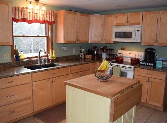 3rd image of 153 Bee Hole Rd