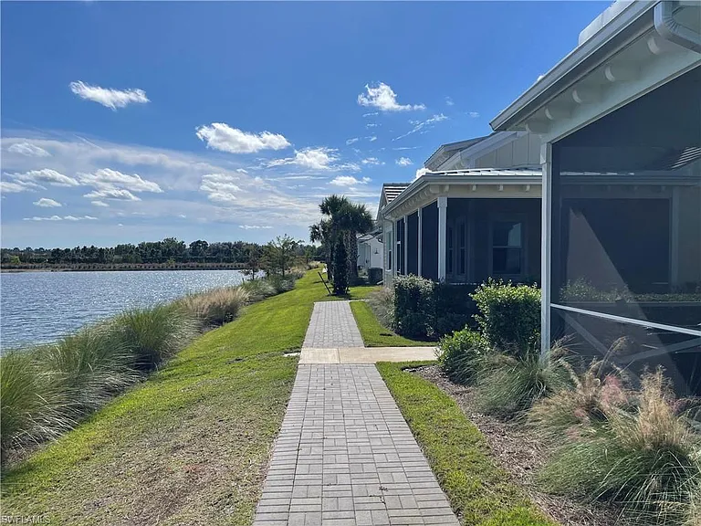 6984 Saona Ct — Photo 32
