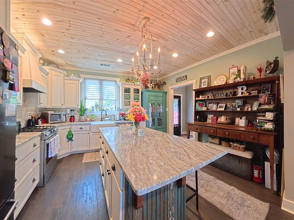 5th image of 2581 River Ridge Pkwy