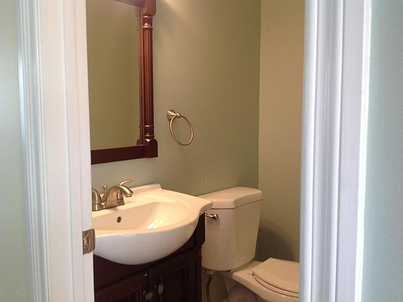4th image of 470 Rena Ct