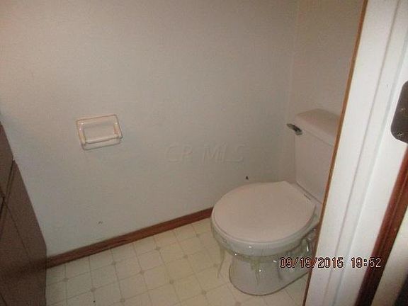3rd image of 7164 Crofton Ct