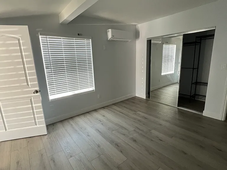 14673 Clymer St — Photo 7