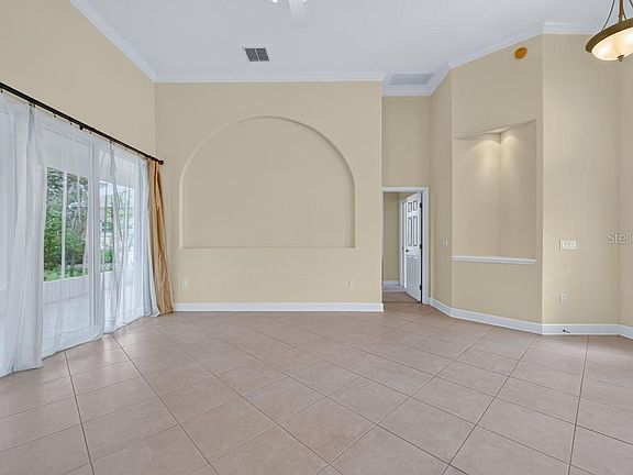5th image of 306 Terranova Blvd