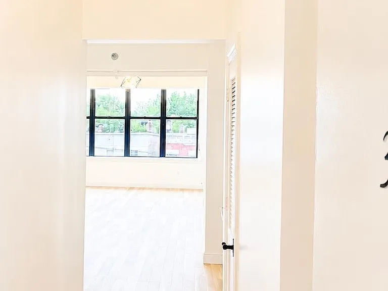 300 Communipaw Ave #302 — Photo 3