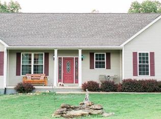 8458 Angell Rd, Gerald, MO 63037