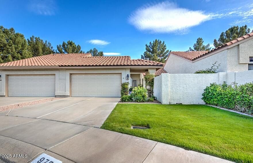 1st image of 975 E CHILTON Drive