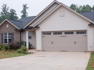 208 Pilot Bluff Rd, King, NC 27021