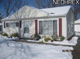 11912 Saint John Ave, Cleveland, OH 44111