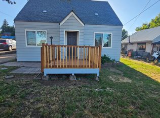 521 SW Branson St, Willamina, OR 97396