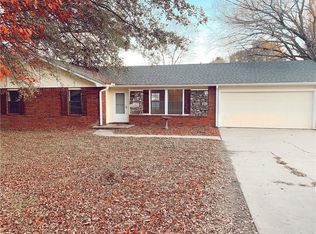 617 E El Paso St, Greenwood, AR 72936