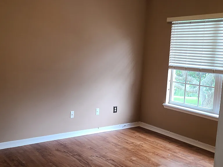 3511 Pine Oak Trl — Photo 15