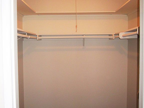 4th image of 275 S Oakland Ave APT 302