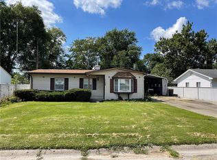1106 James St, Danville, IL 61832