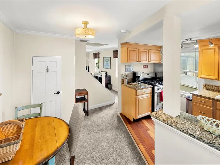 311 A St NE #2 — Photo 9