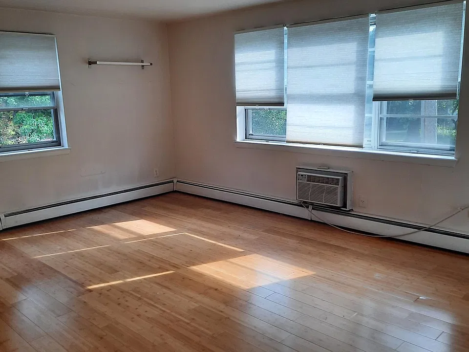 107 Rutgers Ave #B2