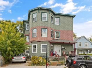 9 1/2 Douglas St, Worcester, MA 01603