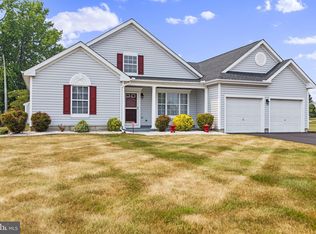 408 Rolling Green Ave, New Castle, DE 19720