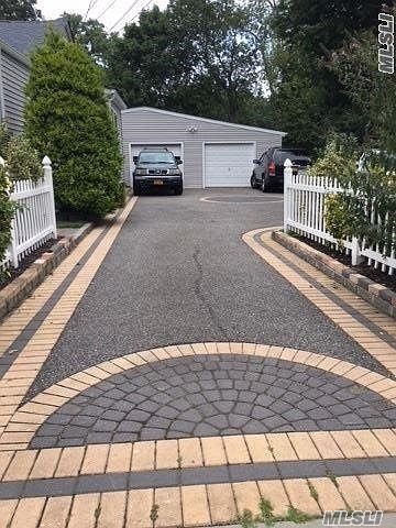 2nd image of 259 W Pulaski Rd
