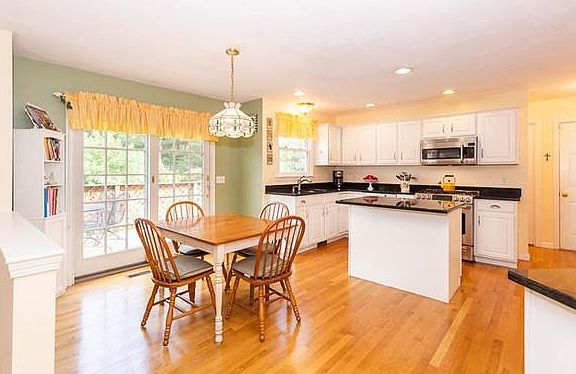 2nd image of 11 Hunt Dr