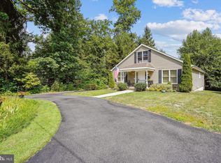 2937 Rosemary Ln, Falls Church, VA 22042
