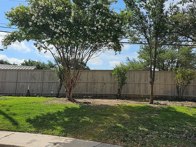 11505 Emerald Falls Dr — Photo 23