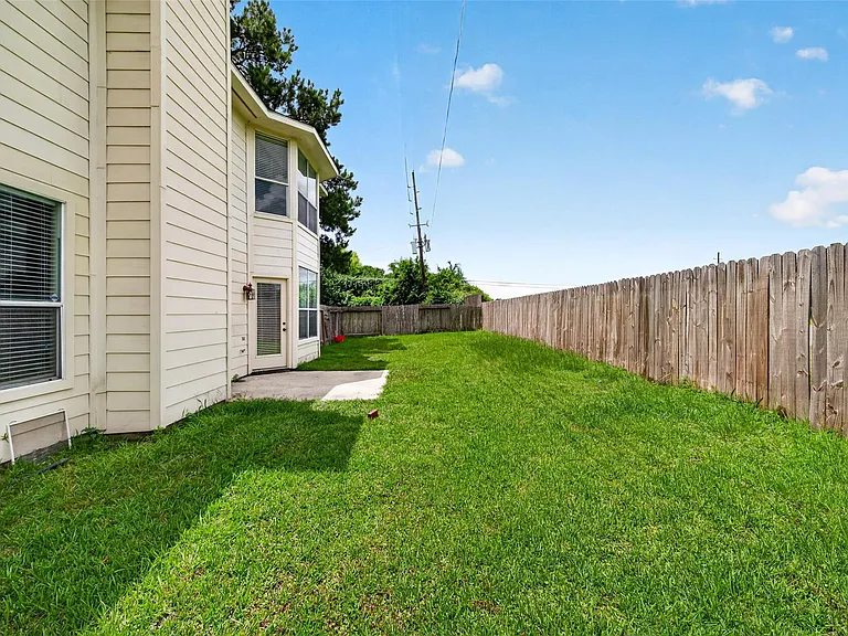 14603 Bladenboro Dr — Photo 44
