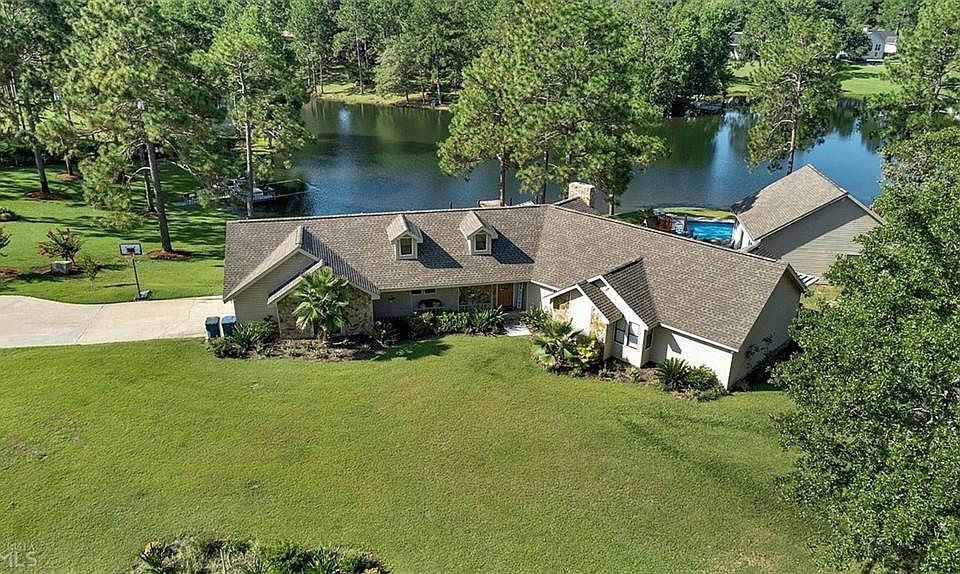 1st image of 205 Palm Island Dr