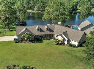 205 Palm Island Dr, Jesup, GA 31545