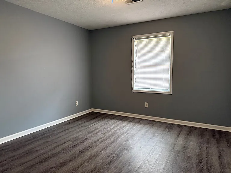 1309 Glenn Cir #A-B — Photo 7